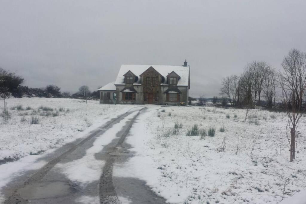 Villa Annies Meadow. Knock  Esterno foto