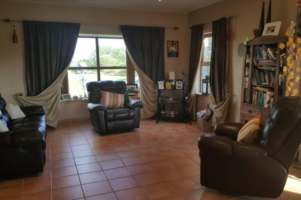 Villa Annies Meadow. Knock  Esterno foto