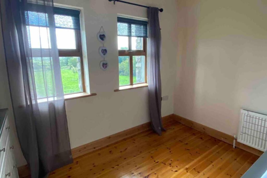 Villa Annies Meadow. Knock  Esterno foto