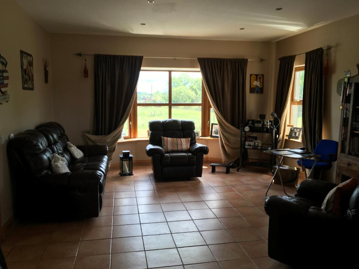 Villa Annies Meadow. Knock  Esterno foto